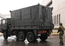 自衛隊の車両や、多賀城市の給水支援車が出入りする多賀城キャンパスでは、職員や学生ボランティアが支援にあたった