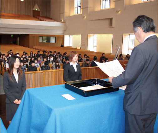 11月9日学生特別学長表彰授与式