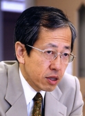 人間科学科長 水谷修
