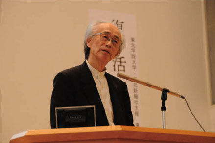 6月18日、泉キャンパス礼拝堂において、経済評論家・内橋克人氏を招き「復活と創造　東北の地域力」をテーマに基調講演。引き続き第二部では、内橋氏と河北新報社・一力雅彦社長、星宮望学長との鼎談が開催された。この講演には、ボランティアステーションの学生が多数運営に関わった