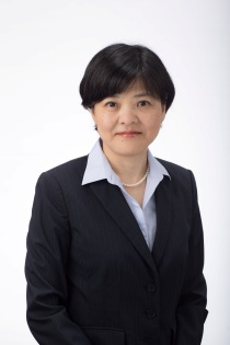 経済学専攻主任　窪田　恵子