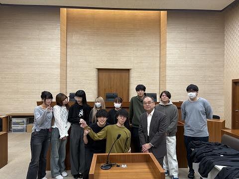 裁判所見学をしました（陶久ゼミ）