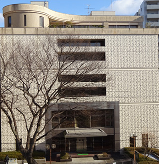 中央図書館の外観