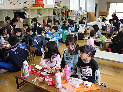 6 みんなでお昼ごはん